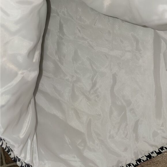 Crown and Ivy Kids Hndstooth Ruffle Neck Puffer Snap Vest - Picture 3 of 8